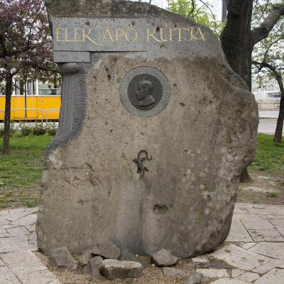 Elek Apó Kútja (Benedek Elek-emlék)
