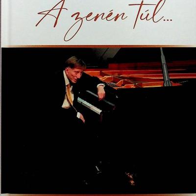 A zenén túl