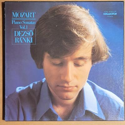 Piano sonatas Vol. 1
