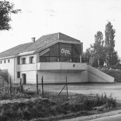 Cápa vendéglő