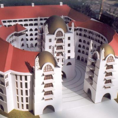 Tóváros központ