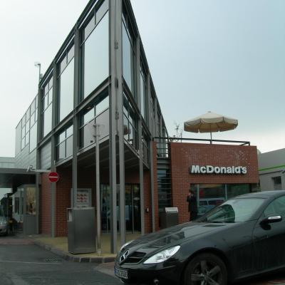 Autós gyorsétterem