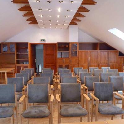 Magita fogadó konferenciaterem (rekonstrukció és tetőtérbeépítés)