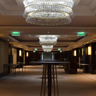 Hilton Hotel világitótestek
